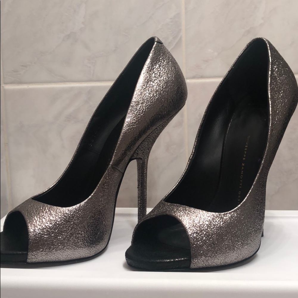 Giuseppe Zanotti Design size39 made in Italy